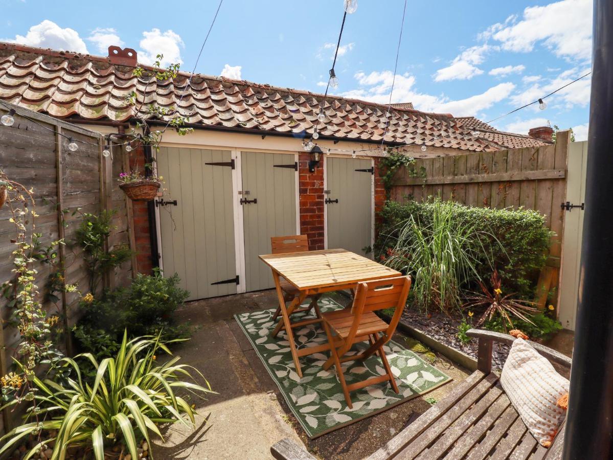 The Cottage 16 Northside Patrington エクステリア 写真